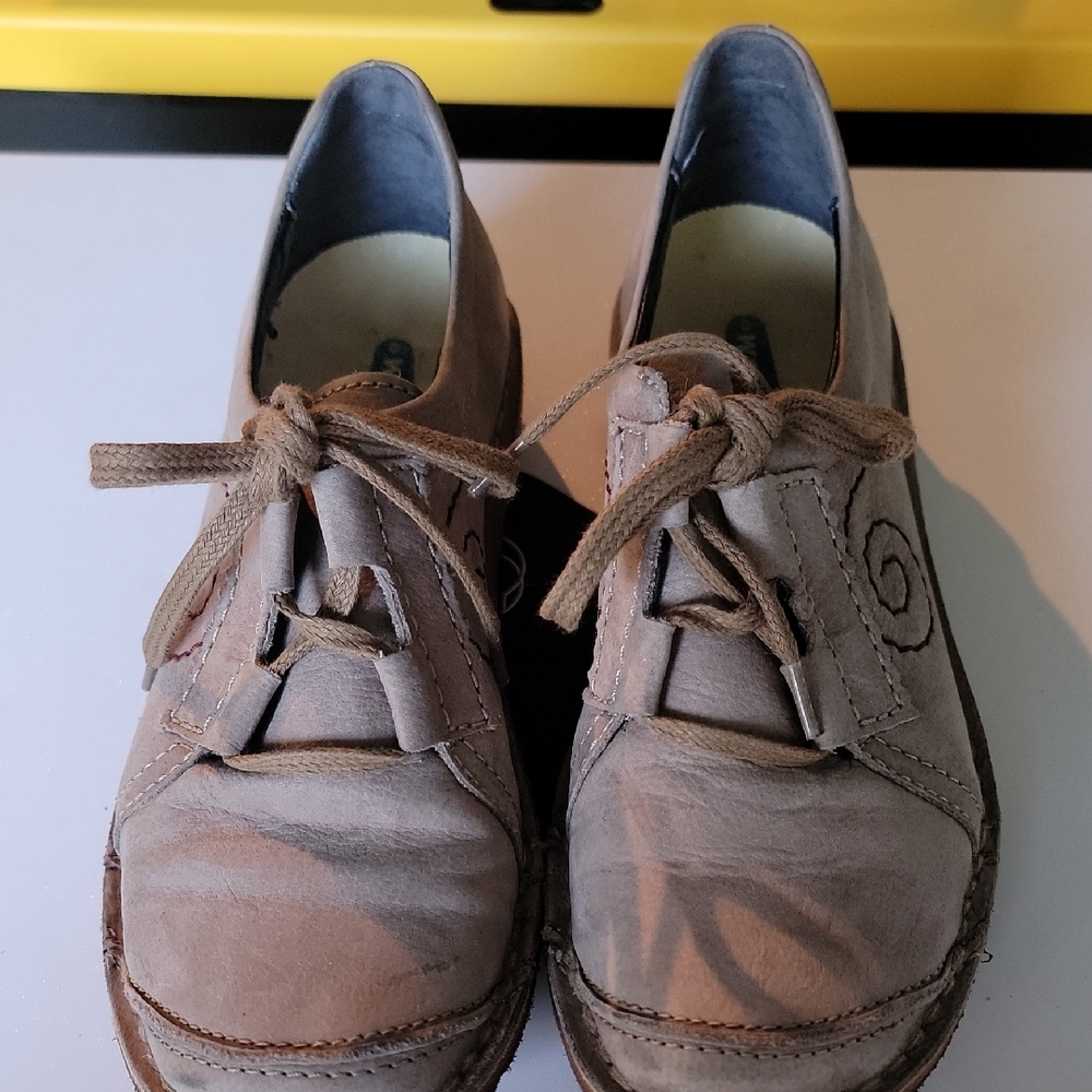 Wolky Tan Flats Comfortable Everyday Loafers